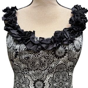 Maggy London-Ruffle Neck Satin Sheath
Dress Size:12 cocktail/Spec Occasion. EUC!